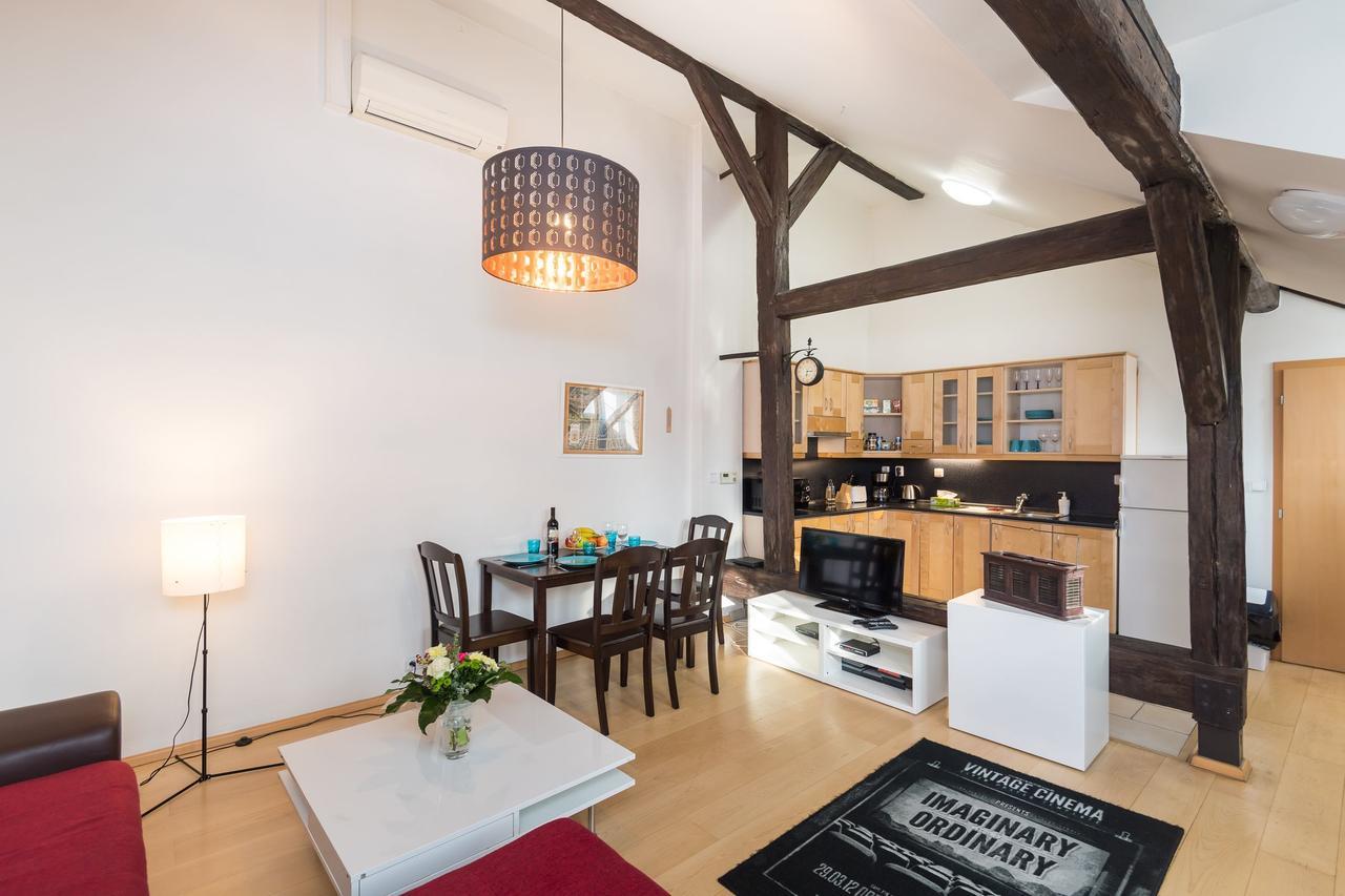 Spacious Apartments In The Heart Of Prag Exteriör bild