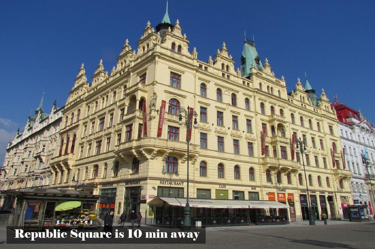 Spacious Apartments In The Heart Of Prag Exteriör bild