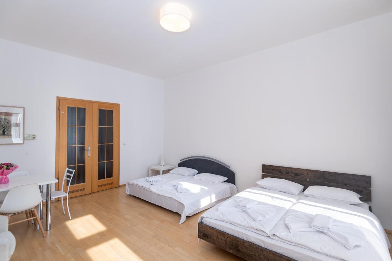 Spacious Apartments In The Heart Of Prag Rum bild